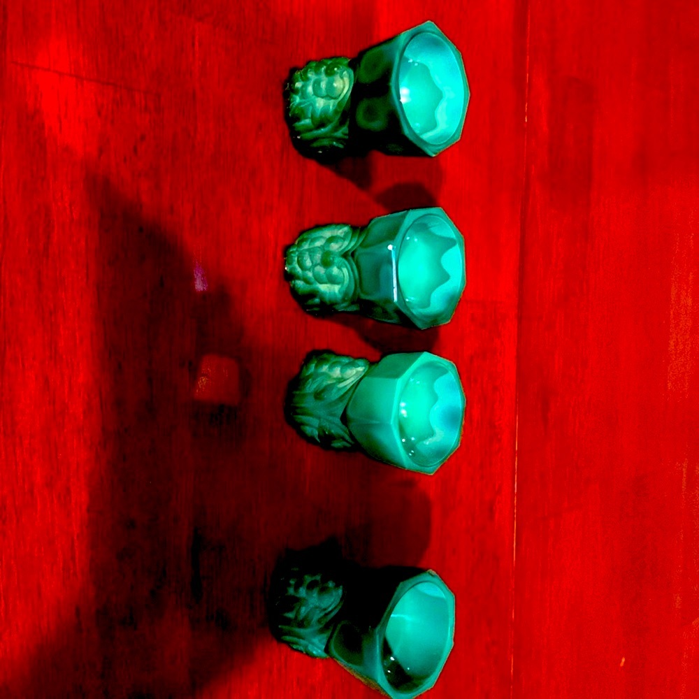 Authentic very rare real emerald 4 shoot pieces , antique must have .Antique
